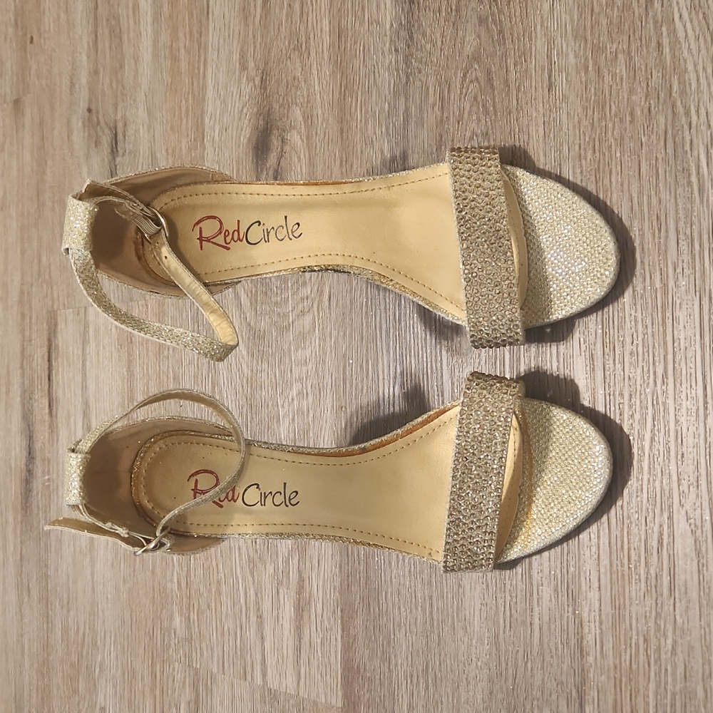 Womens Red Circle Gold Glitter Heels